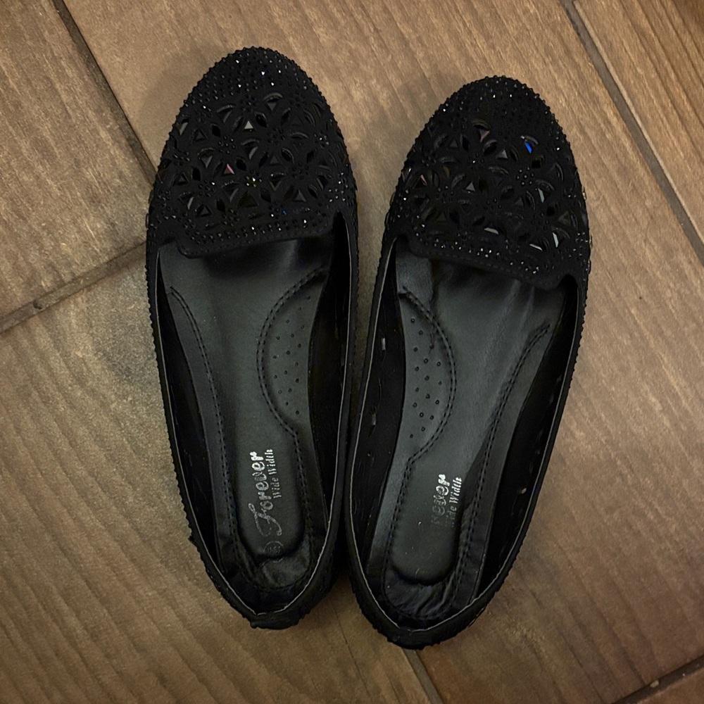 Black Women's Flats